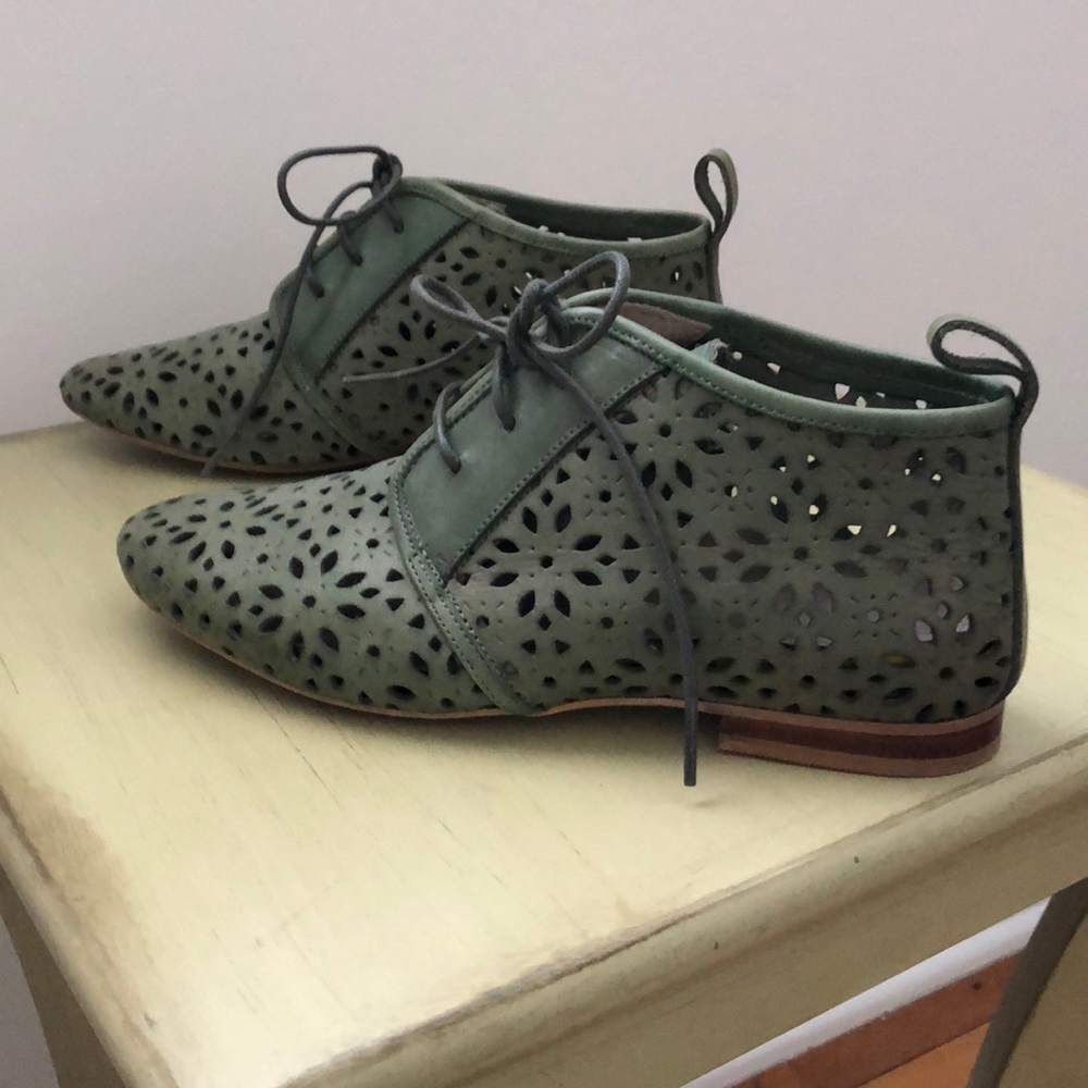 Clark Perforated booty